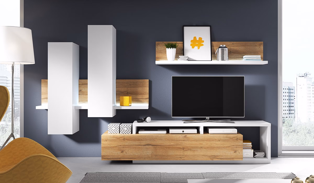 Que mettre sous un téléviseur fixé dans un coin ?