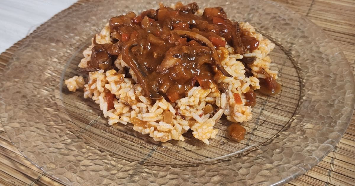 ¿Cuándo se echan los calamares en el arroz?