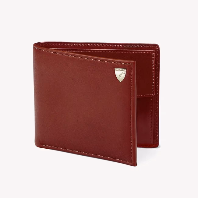 What is a billfold in a wallet?