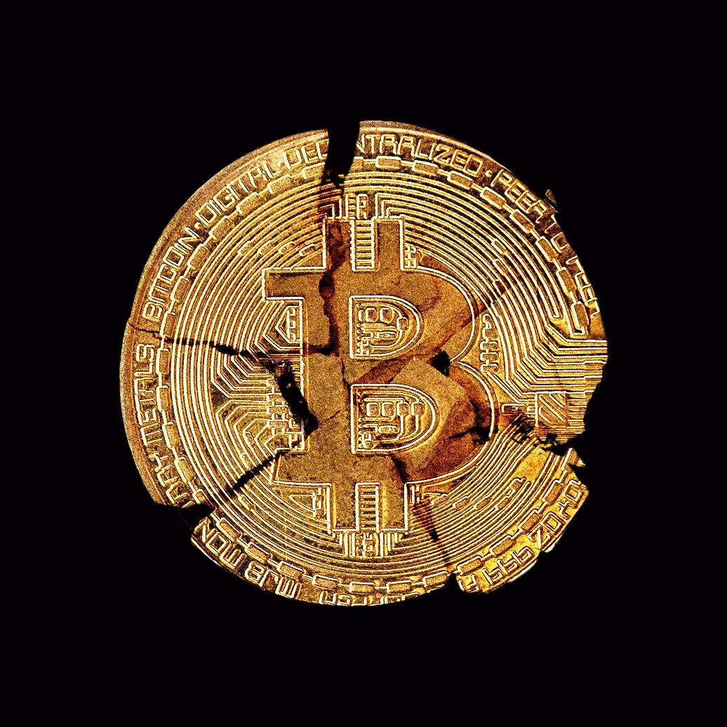 What is the average fee for a Bitcoin pool?