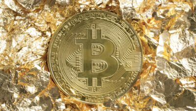 Is Bitcoin related to gold?