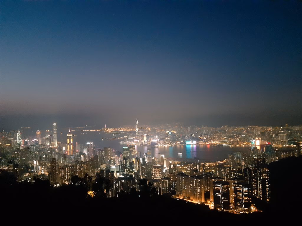Is it illegal to buy crypto in HK?