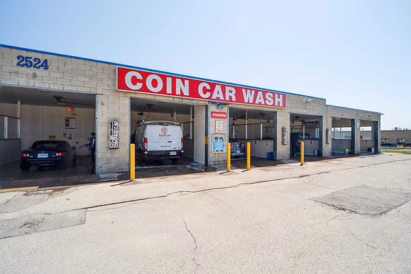 How much should you tip on a $25 car wash?