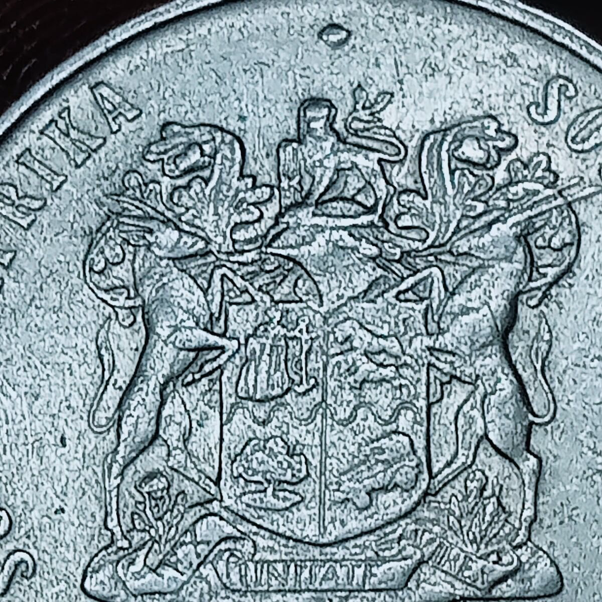 Who is the most famous drawing artist in South Africa?