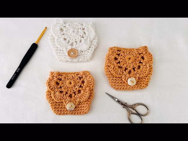 Who is the fastest child to crochet a coin purse?