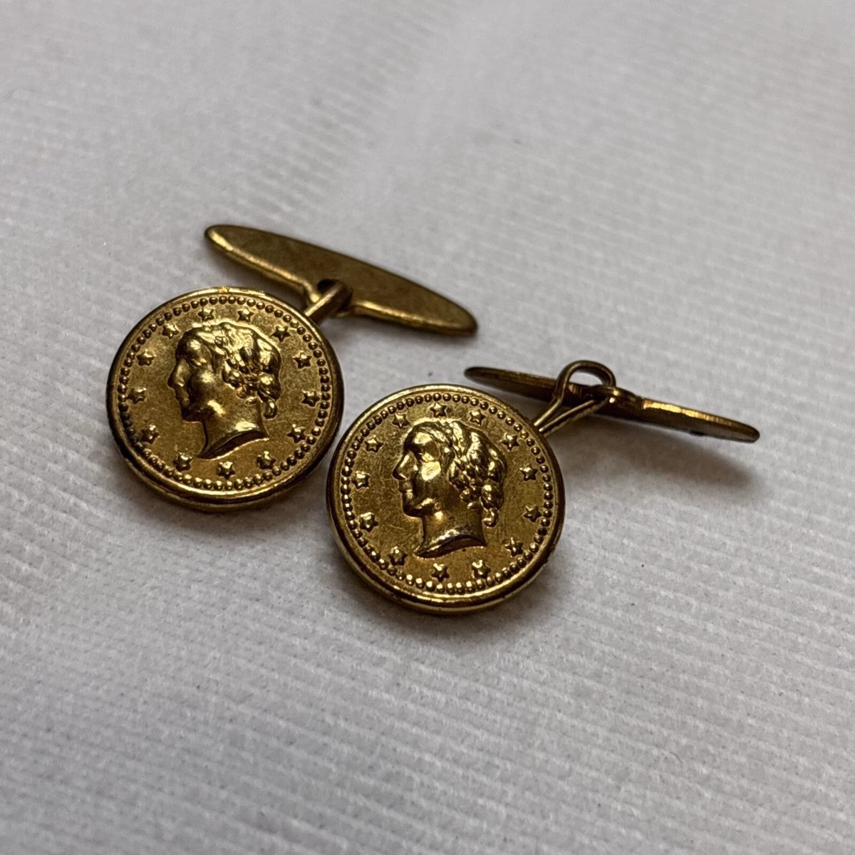 Do cufflinks have any value?