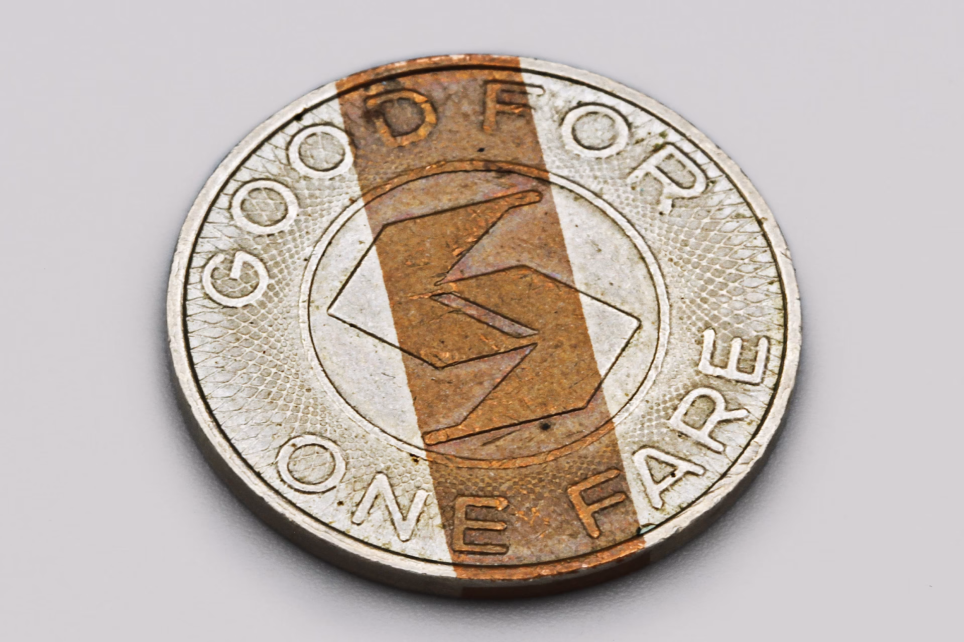 ¿Qué significa social media killed romance en español?