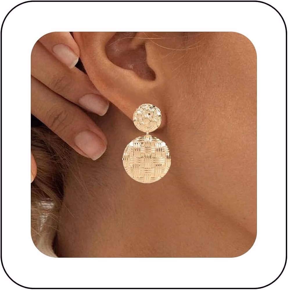 What kind of earrings did Princess Diana wear?