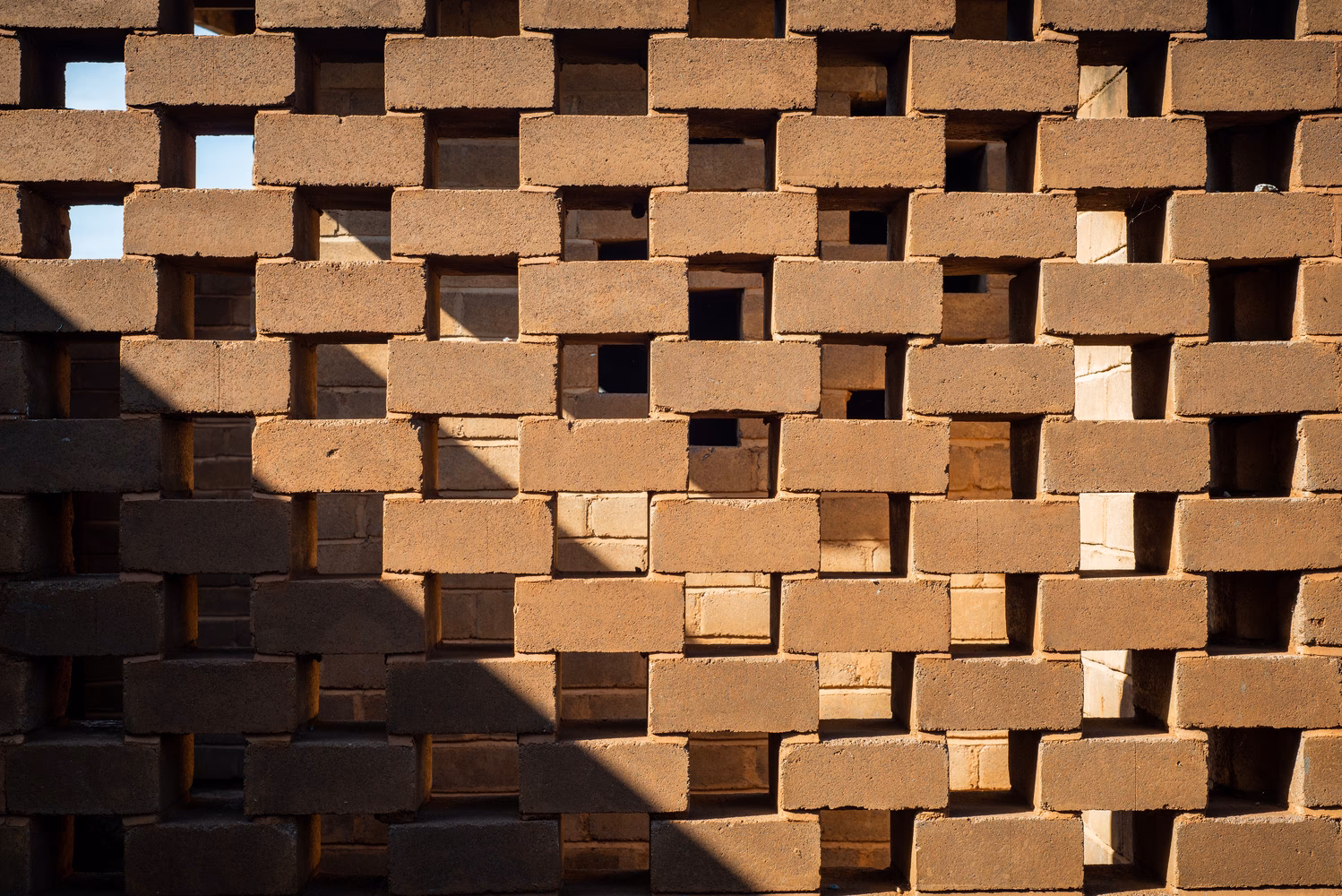 ¿Cómo se llama el ladrillo que va en el techo?