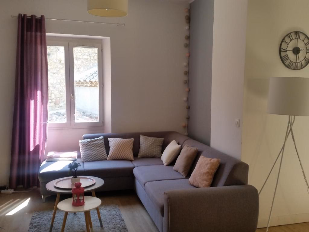 What does le coin mean?